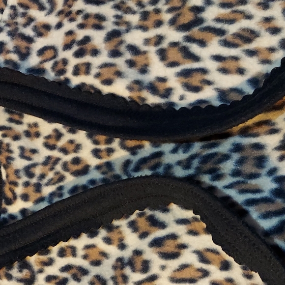 3 Tops - Picture 5 of 9